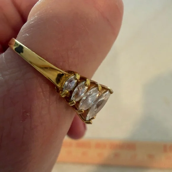 Elegant Gold and Cz Women's Ring - Picture 7 of 8